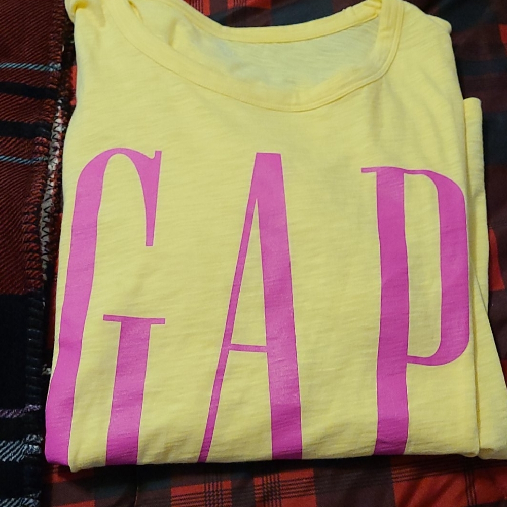 Women t-shirt - PRICES ARE FINAL. CLEARANCE SALE.